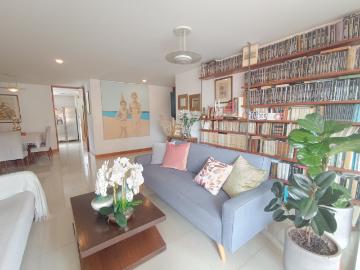 Apartamento En Venta En Medellin En Laureles V236116