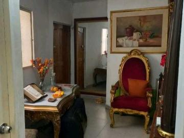 Apartamento En Venta En Medellin En Laureles V377577