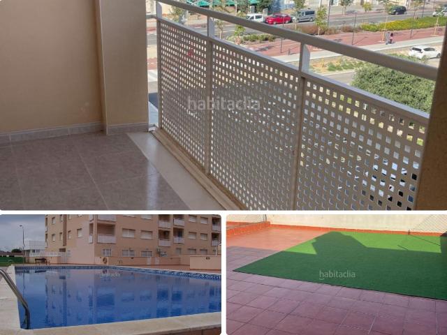 Apartamento en venta en Miami Platja, Pino Alto Costa Dorada. Apartamento en el centro de Miami Playa con terraza, solárium y piscina comunitaria. Apartamentos Miami.