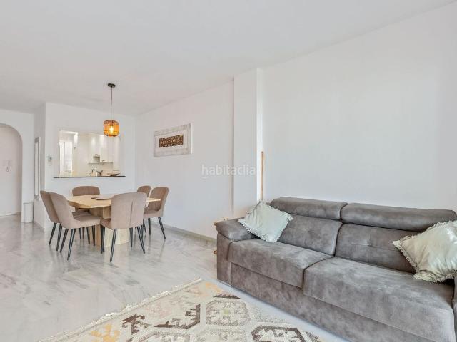 Apartamento en venta en Mijas, Calahonda. Apartamento en Planta Media de 2 dormitorios en Calahonda. Apartamentos.
