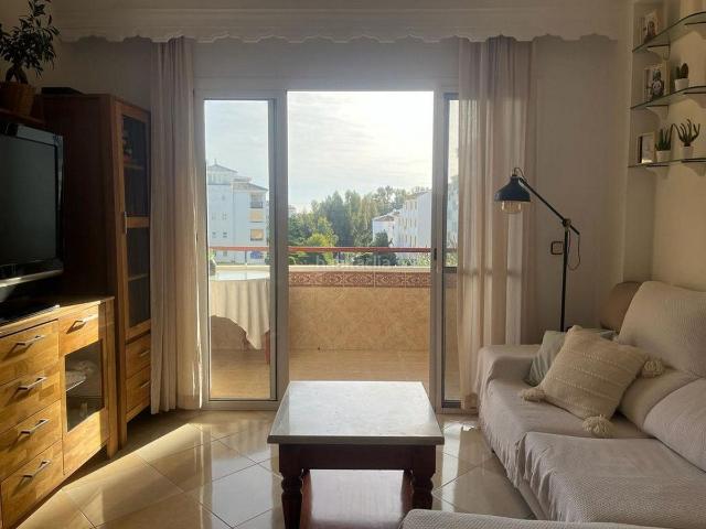 Apartamento en venta en Mijas, Calahonda. Apartamentos.
