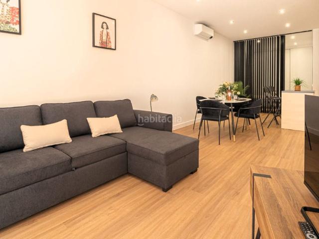Apartamento en venta en Mijas, Calahonda. ¡IDEAL COMO INVERSIÓN! Apartamento completamente renovado a solo 50 metros de la playa. Apartamentos.