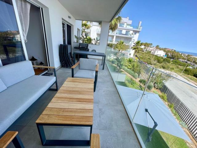Apartamento en venta en Mijas, El Faro de Calaburra Chaparral. Apartamento con terraza y espectaculares vistas al mar en Mijas Costa. Apartamentos.