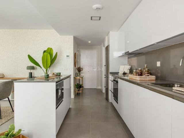 Apartamento en venta en Mijas, El Faro de Calaburra Chaparral. Apartamento primera planta de 3 dormitorios y 2 baños con vistas al mar. Mijas Costa. Apartamentos.
