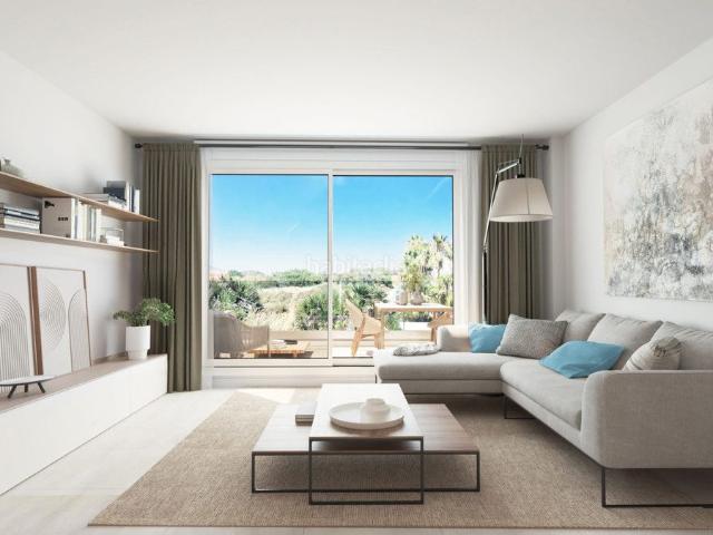 Apartamento en venta en Mijas, El Faro de Calaburra Chaparral. New Development Prices from 390,400 to 553,900. Bedrooms 2 3 Bathrooms 2 Built size 65m2 95m2. A place designed for enjoyment, l.