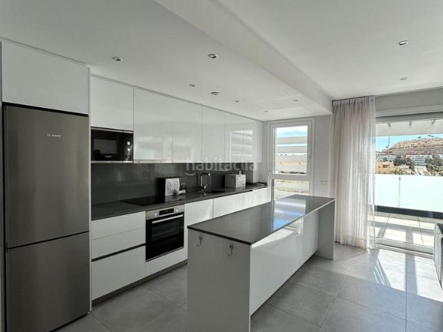 Apartamento en venta en Mijas, La Cala Mijas. Apartamento de 3 habitaciones ubicado en el centro de La Cala de Mijas. Apartamentos.