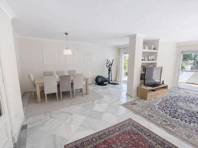Apartamento en venta en Mijas, Mijas Golf. Luminoso piso en venta en Mijas Golf con gran terraza y estudio independiente. Apartamentos.