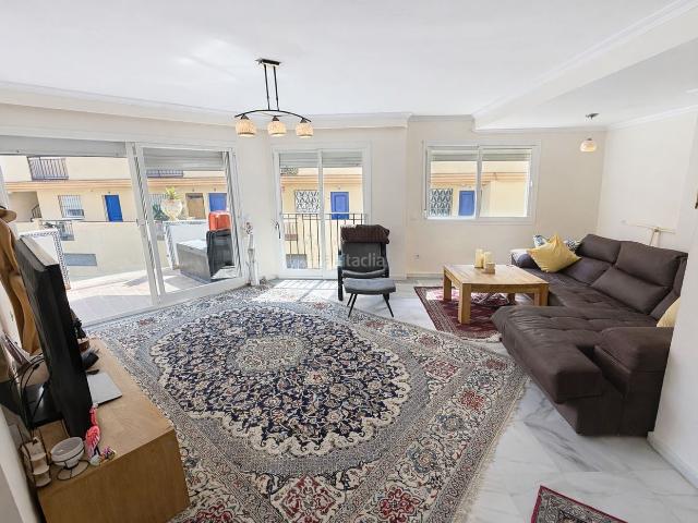Apartamento en venta en Mijas, Mijas Golf. Luminoso piso en venta en Mijas Golf con gran terraza y estudio independiente. Apartamentos.
