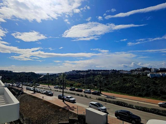 Apartamento en venta en Mijas, Riviera del Sol. Mijas Costa Piso nuevo listo para entregar al lado de Campo de Golf con vistas al mar. Apartamentos.