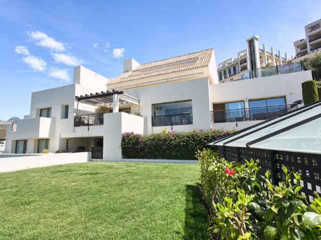Apartamento en Venta en Montemayor Marbella Club