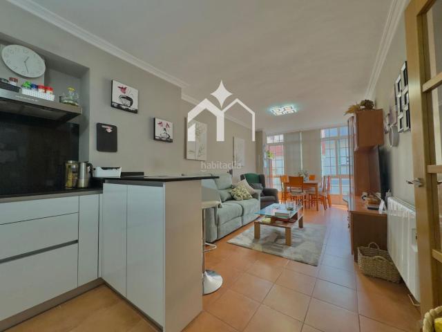 Apartamento en venta en Moaña. Piso reformado de 2 dormitorios con garaje en Moaña. Apartamentos.