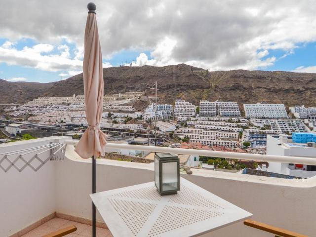 Apartamento en venta en Mogán, Puerto Rico. Vistas al mar y desconexión total Apartamento renovado con piscinas y áreas exclusivas. Apartamentos.