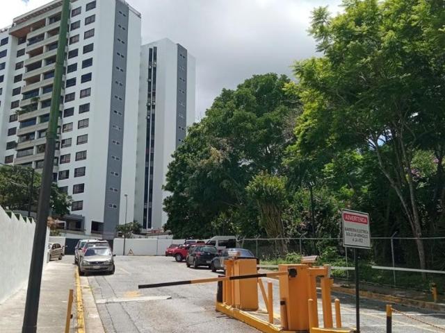 Apartamento en Venta en Municipio Baruta Urbanizacion Vizcaya Distrito Federal 165 m2. 5 hab
