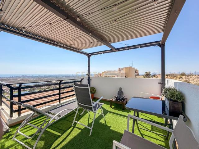 Apartamento en venta en Mutxamel, Bonalba Cotoveta. Ático con 40m de terrazas y vistas panorámicas al Mediterráneo. Apartamentos.