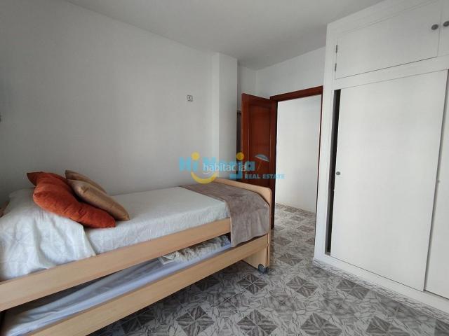 Apartamento en venta en Nerja, Centro. Piso 3 dormitorios Autobuses. Apartamentos.