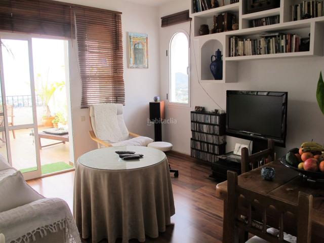 Apartamento en venta en Nerja, Centro. Precioso apartamento con impresionantes vistas a la costa de Nerja. Apartamentos.