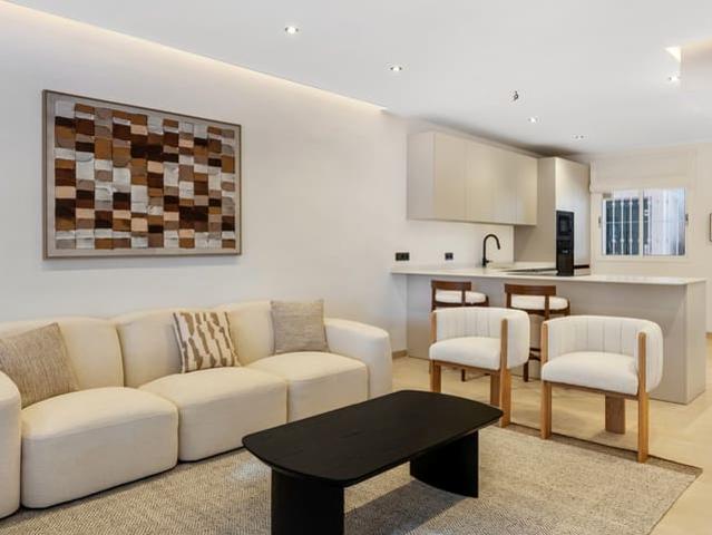 Apartamento en venta en Nueva Andalucia, Málaga Costa del Sol