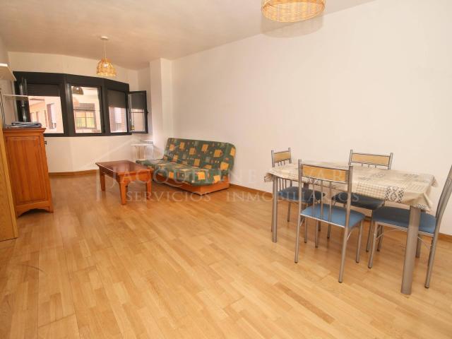 Apartamento en venta en Ocaña – Urbanización San Isidro 1 dormitorio | Garaje | Trastero | Piscina