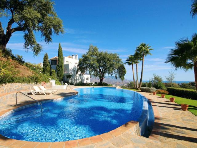 Apartamento en venta en Ojén Málaga