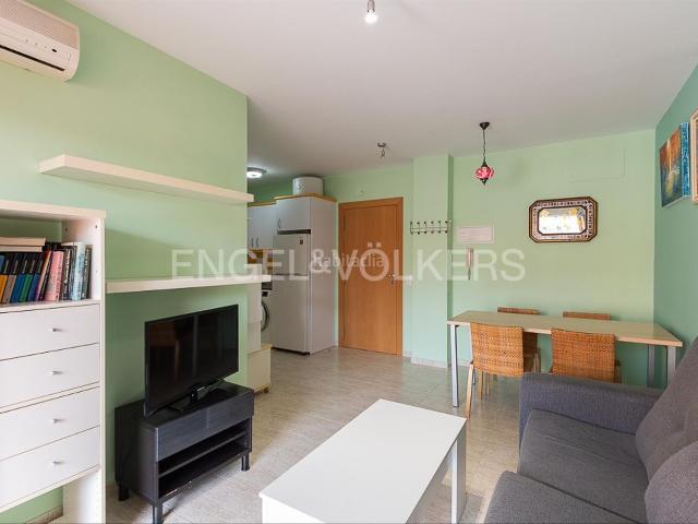 Apartamento en venta en Oropesa del Mar, Playa de la Concha. Apartamento con Vistas al Mar Junto a la Playa de La Concha Listo para Entrar a Vivir!. Apartamentos Oropesa del.