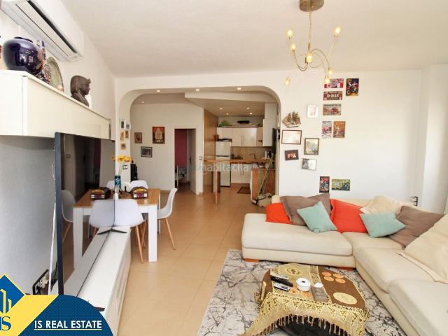 Apartamento en venta en Orihuela, Villamartín Las Filipinas. Apartamento cerca del mar, en la provincia de Alicante, en la localidad de Orihuela Costa. 3 habitaciones 82 m² 3,6 kilómetros.