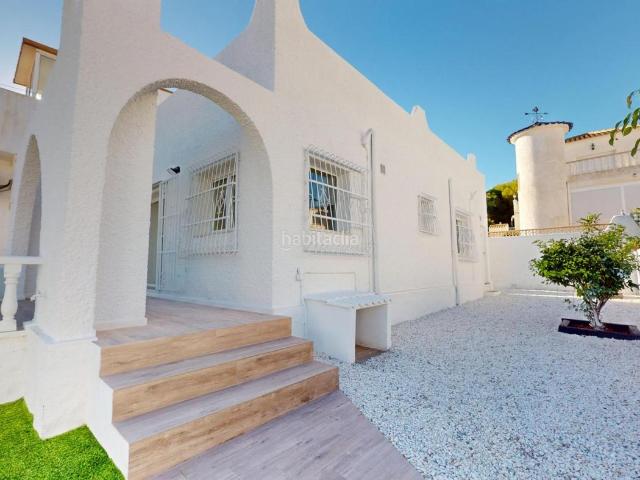 Apartamento en venta en Orihuela, Villamartín Las Filipinas. BUNGALOW DE 2 DORMITORIOS 1 BAÑO EN VILLAMARTIN ORIHUELA COSTA. Apartamentos.