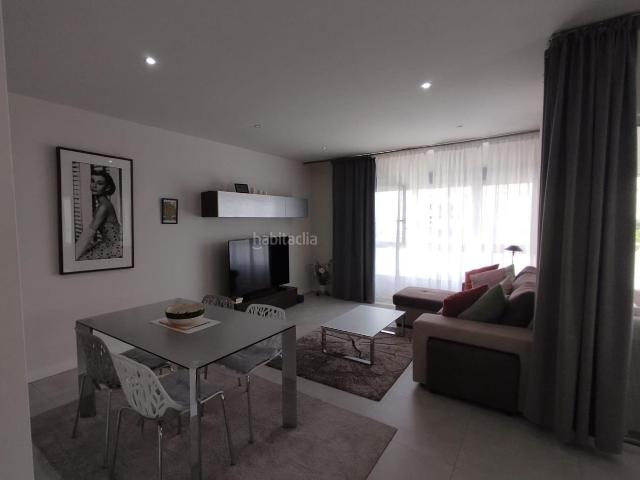 Apartamento en venta en Orihuela, Villamartín Las Filipinas. Precioso piso de dos dormitorios dos baños en urbanización cerrada con piscina, parking y trastero. Apartamentos.
