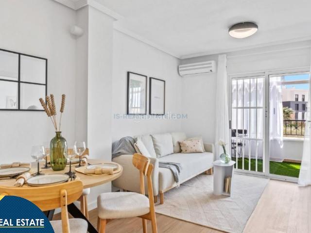 Apartamento en venta en Orihuela, Zeniamar Horizonte La Campana. Apartamento reformado con piscina comunitaria, en la provincia de Alicante, en la localidad de Orihuela Costa. 2 habitaciones 68.