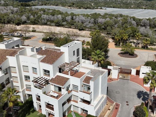 Apartamento en venta en Orihuela, Campoamor. El mejor ático en Las Colinas Golf Oferta exclusiva. Apartamentos.