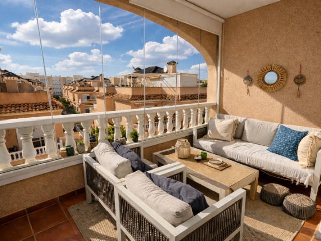 Apartamento en venta en Orihuela Costa, Villamartín