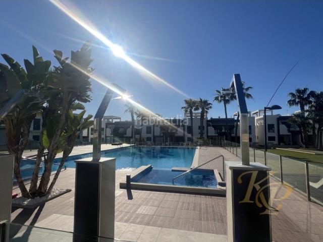 Apartamento en venta en Orihuela, La Zenia. APARTAMENTO MODERNO EN LA ZENIA CON PISCINA Y APARCAMIENTO. Apartamentos.