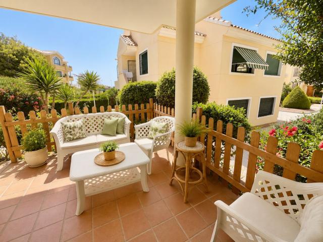 Apartamento en venta en Orihuela, Lomas de Campoamor Las Ramblas. *APARTAMENTO EN PLANTA BAJA JUNTO AL GOLF CAMPOAMOR CON PISCINA Y TERRAZA*. Apartamentos.