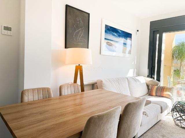 Apartamento en venta en Orihuela, Los Almendros. Bungalow Moderno en Planta Alta en Venta en Orihuela Costa. Apartamentos.