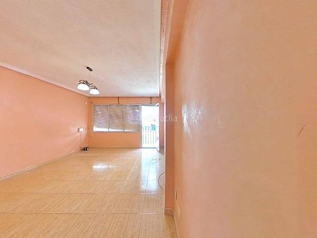 Apartamento en venta en Orihuela, Orihuela Ciudad. Amplio piso en Orihuela, Alicante Oportunidad de inversión. Apartamentos.