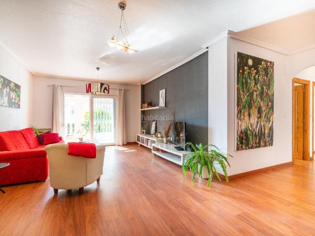 Apartamento en venta en Orihuela, Playa Flamenca. AMPLIO APARTAMENTO PLANTA BAJA DE 107 m2 JUNTO A PISCINA EN PLAYA FLAMENCA. Apartamentos.