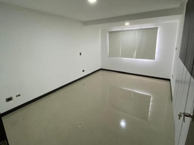 Apartamento en Venta en Pampatar Playa Moreno Nueva Esparta 366 m2. 3 hab