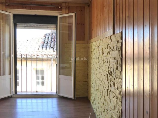 Apartamento en venta en Pamplona Iruña, Casco Antiguo. Apartamento con balcones y vistas en la calle Descalzos, en pleno Casco Viejo de Pamplona. Apartamentos Pamplona.