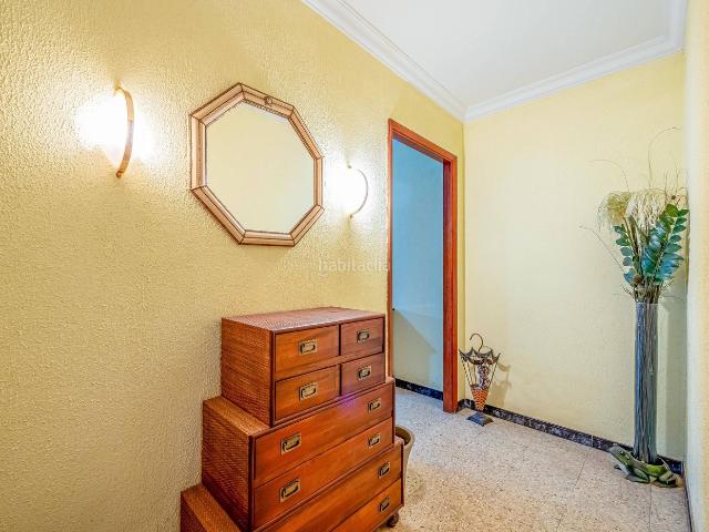 Apartamento en venta en Palmas de Gran Canaria Las, La Feria. Amplio y luminoso piso de 3 habitaciones en la zona de la Feria del Atlántico. Apartamentos Palmas de Gran Canaria.