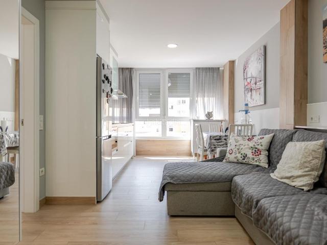 Apartamento en venta en Palmas de Gran Canaria Las, Santa Catalina Canteras. Te imaginas vivir todo el año en la Playa de Las Canteras?. Apartamentos Palmas de Gran Canaria.