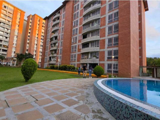 APARTAMENTO EN VENTA EN PARQUE CAIZA 3h/2b/2pe JV