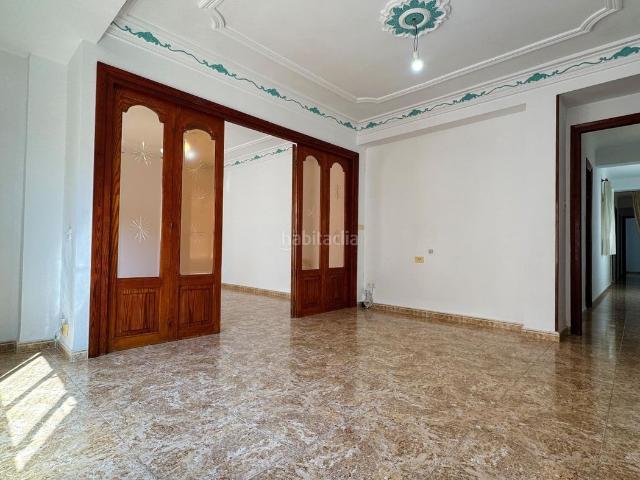 Apartamento en venta en Pego. Amplio piso de 102 m2 cerca del Paseo Verdales en Pego. Apartamentos.