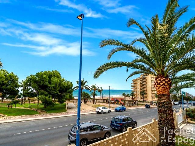 Apartamento en venta en Peñíscola, Playa Norte. Exclusiva ! Piso con garaje en Primera Línea de Playa en Peñíscola. Apartamentos.
