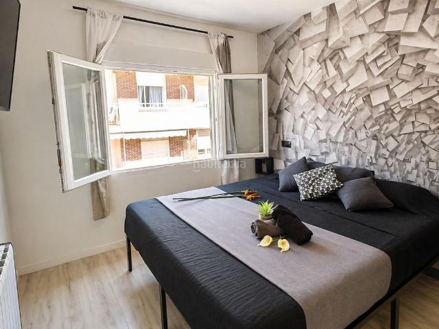 Apartamento en venta en Pilar de la Horadada, Torre de la Horadada. DescripcioacutenApartamento reformado de 3 dormitorios cerca de la playa en Torre de la HoradadaApartamento en tercera planta ubic.