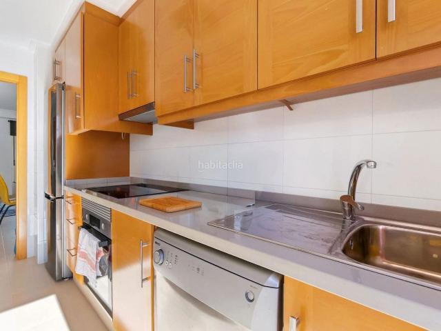Apartamento en venta en Pilar de la Horadada, Torre de la Horadada. Descubra un elegante ático en última planta situado en Torre de la Horadada, una de las localidades costeras más exclusivas del su.