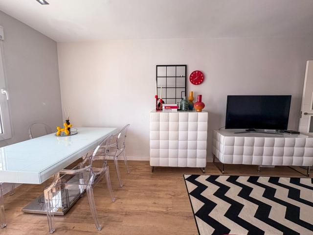 Apartamento en venta en Pilar de la Horadada, Pilar de la Horadada Ciudad. Amplio piso reformado con garaje en el centro de Pilar de la Horadada. Apartamentos Pilar de la.