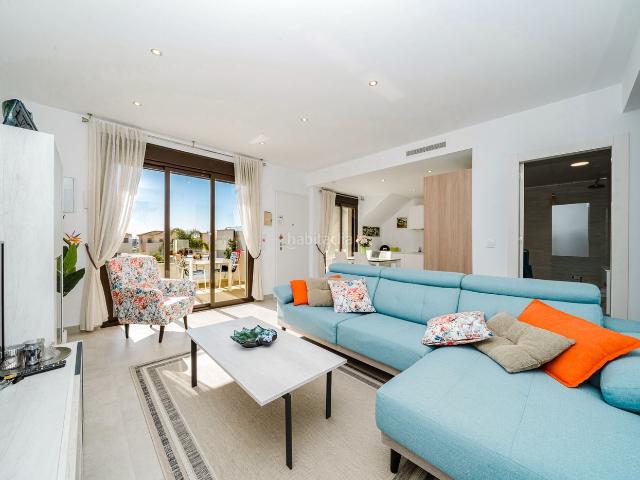 Apartamento en venta en Pilar de la Horadada, Pilar de la Horadada Ciudad. REF Vivienda PB048 Descubre este magniacutefico Apartamento con orientacioacuten sur, ubicado en una zona tranquila de Pilar.