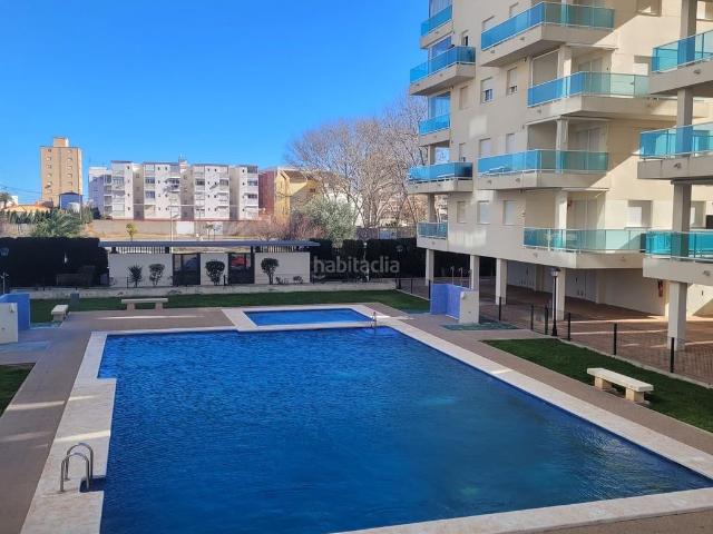 Apartamento en venta en Piles. Apartamento con vistas al mar en la playa de Piles con garaje y piscina. Apartamentos.