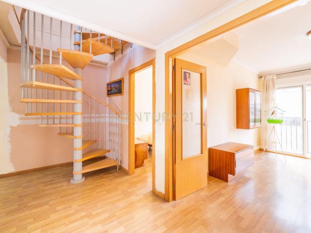 Apartamento en venta en Pobla Llarga la. Ático Dúplex con terraza privada y garaje incluido en La Pobla Llarga. Apartamentos Pobla Llarga.