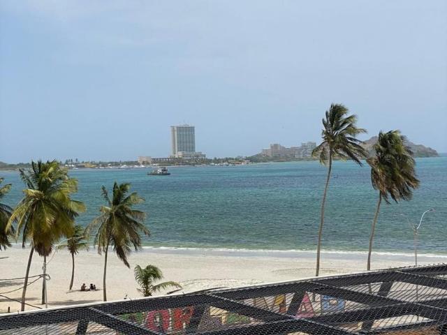 Apartamento en Venta en Porlamar Municipio Mariño Nueva Esparta 80 m2. 2 hab