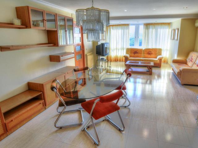 Apartamento en venta en Platja d´Aro, Centre Platja Costa Brava. Apartamento situado en el centro de Playa de Aro, con 5 habitaciones a 200 metros de la playa. Apartamentos Platja.